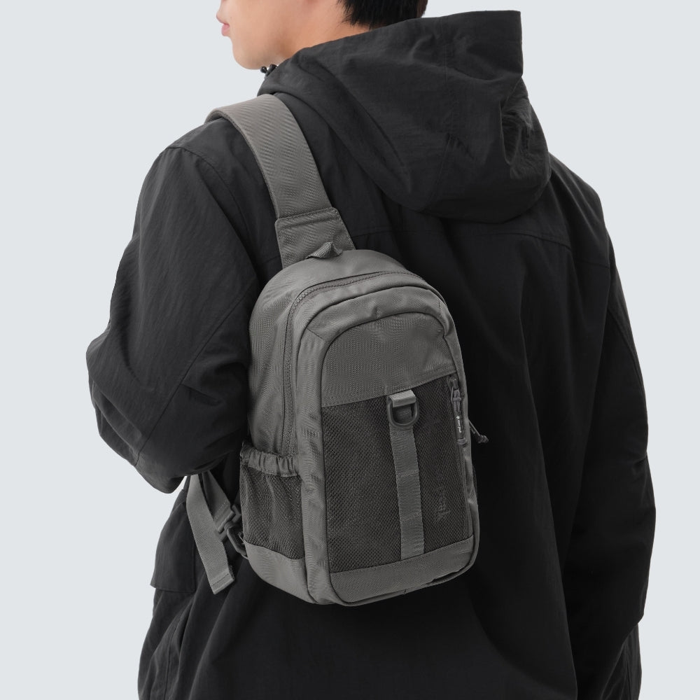 윈젤 슬링백 7L Dark Khaki
