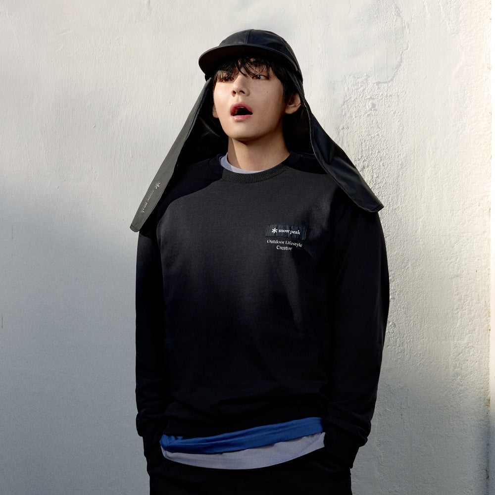 랜드 레터링 우븐 패치 맨투맨 Navy