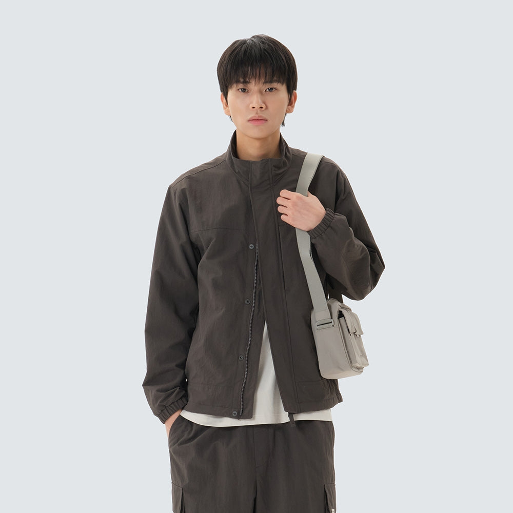 캠플 스탠드넥 바람막이 Chocolate Khaki